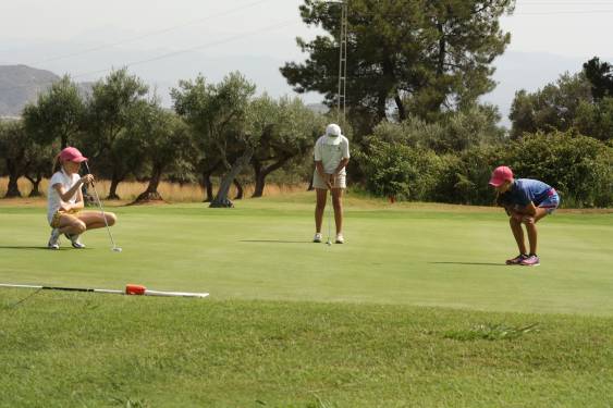 Andalucía y sus campos de golf apuestan por los más jóvenes. Condiciones y campos adscritos al Programa Golf Joven