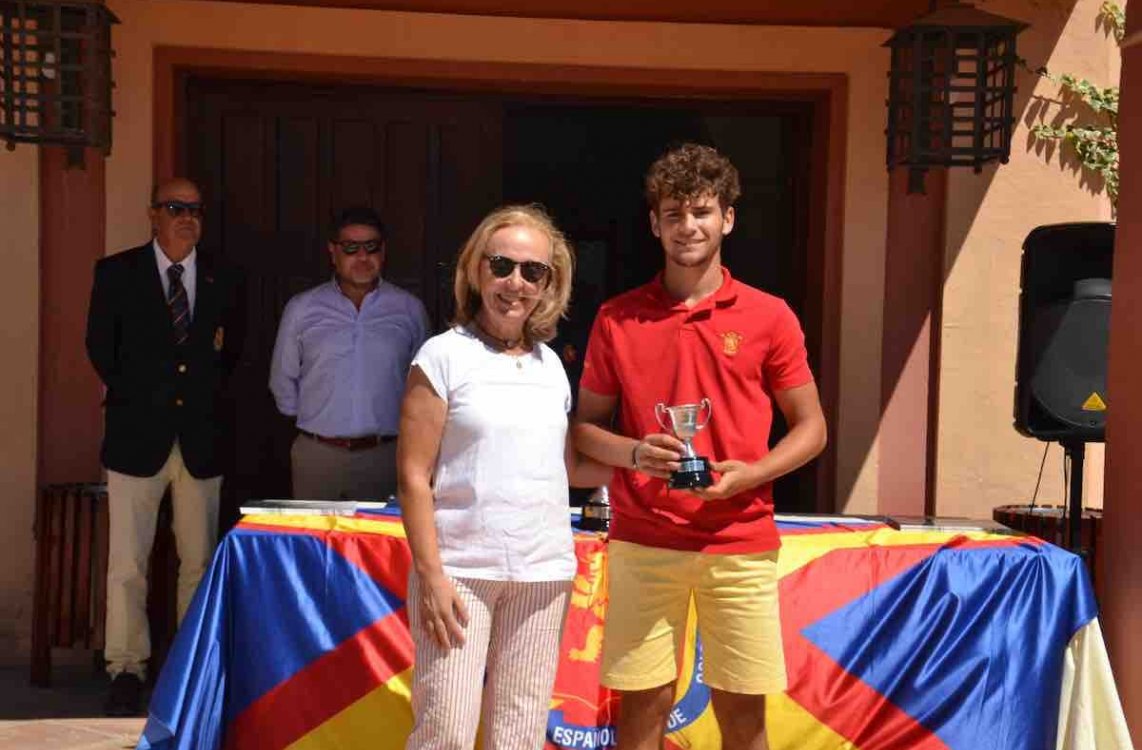 Ángel Ayora se queda a un paso de la victoria en el Internacional Sub 18 de La Cañada