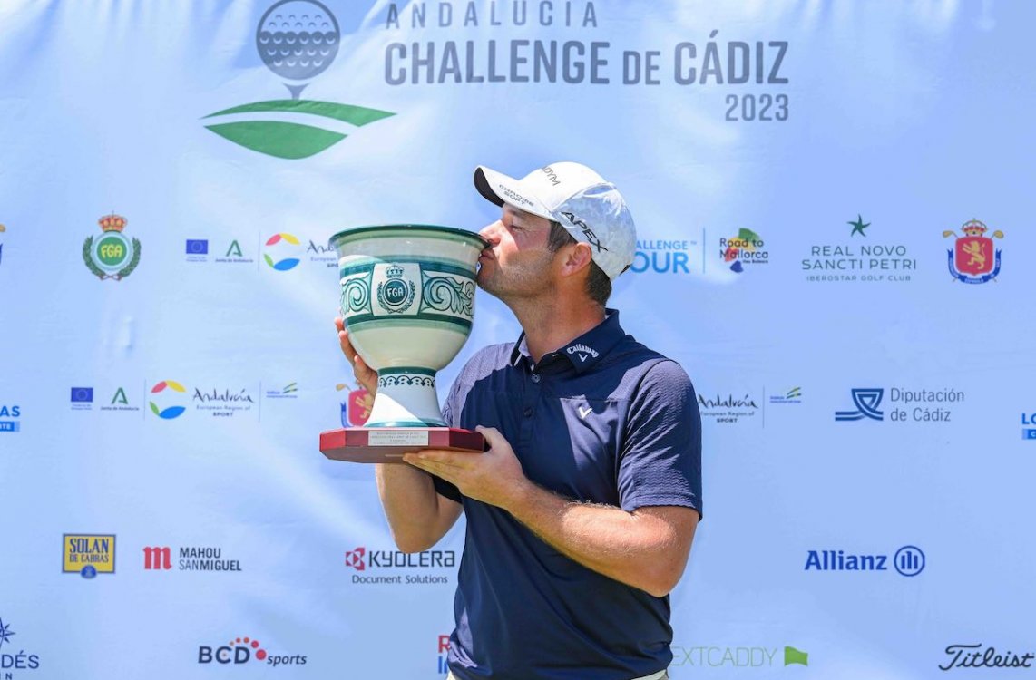 Sam Hutsby conquista el Andalucía Challenge de Cádiz en Sancti Petro Petri