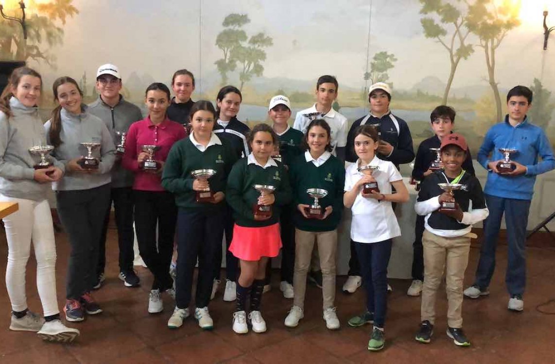 Vueltón de Óscar Muñoz y dominio del Real Club Sevilla Golf en el Circuito Juvenil de Sherry Golf
