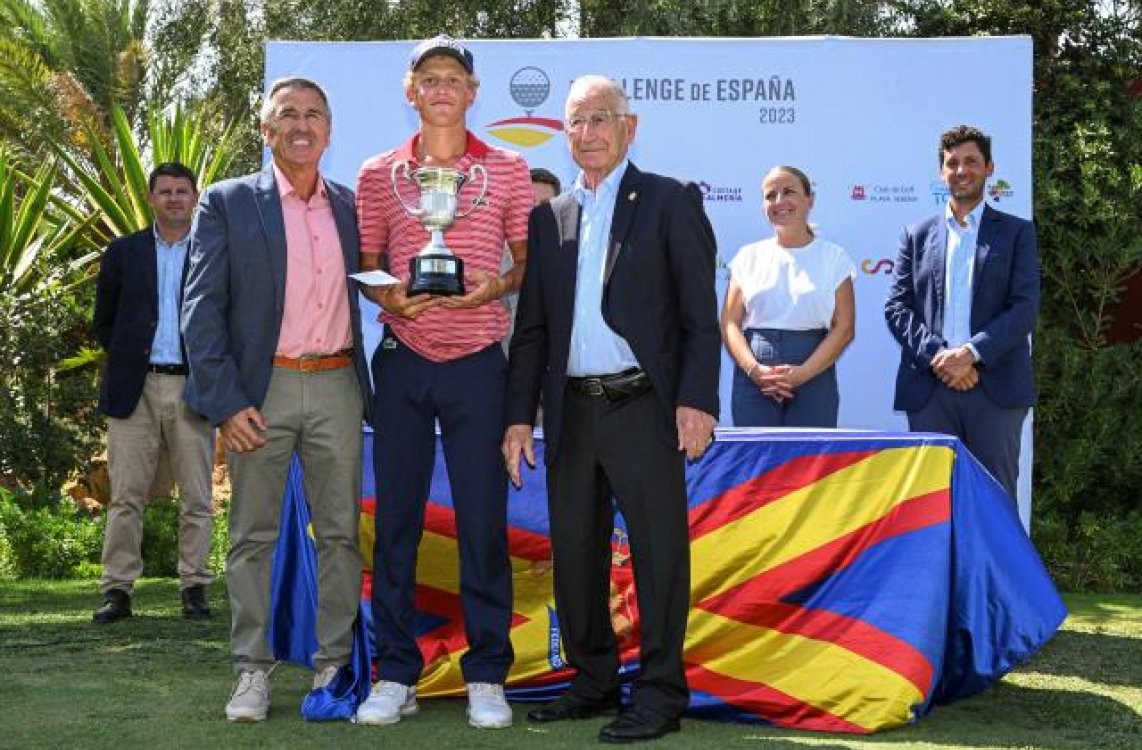 Histórica victoria del amateur Martin Couvra en el Challenge de España en Playa Serena
