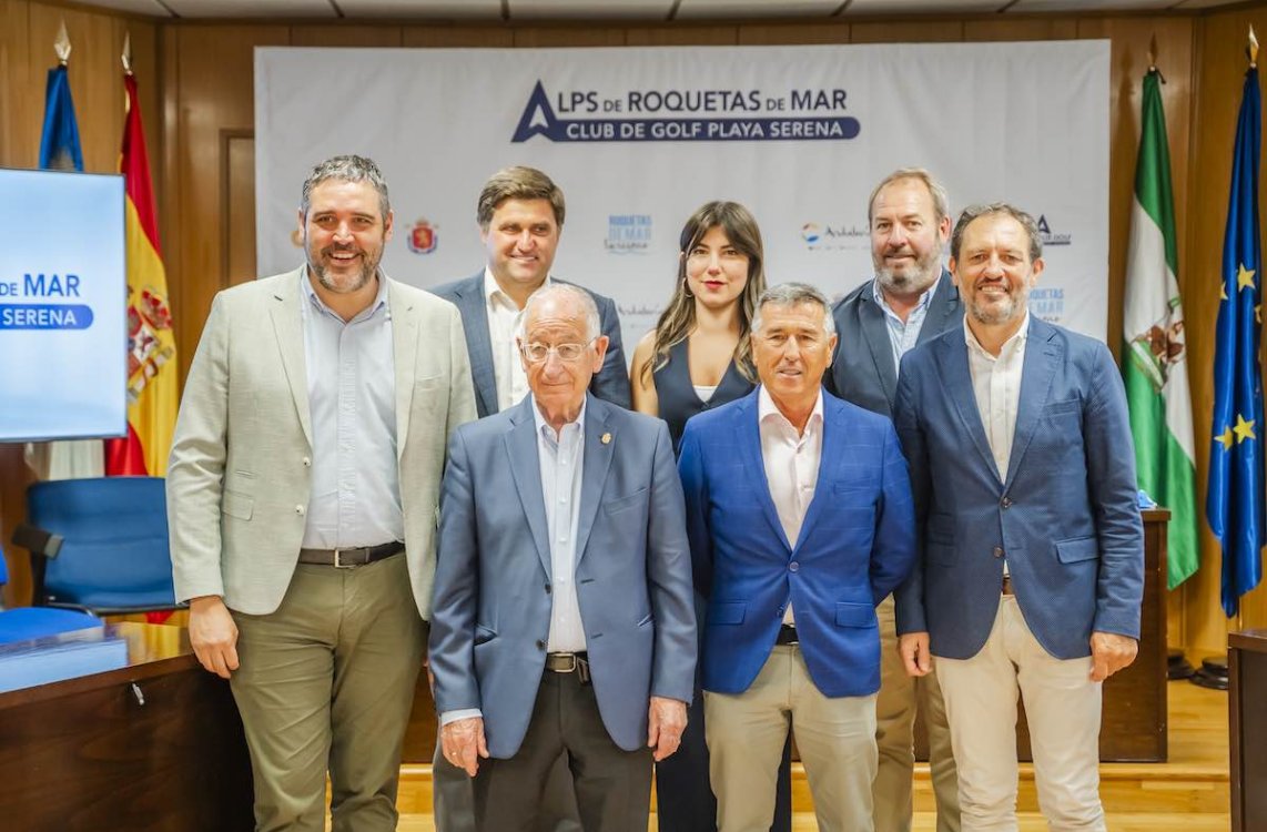 El Ayuntamiento de Roquetas de Mar recibe con honores al Alps Tour