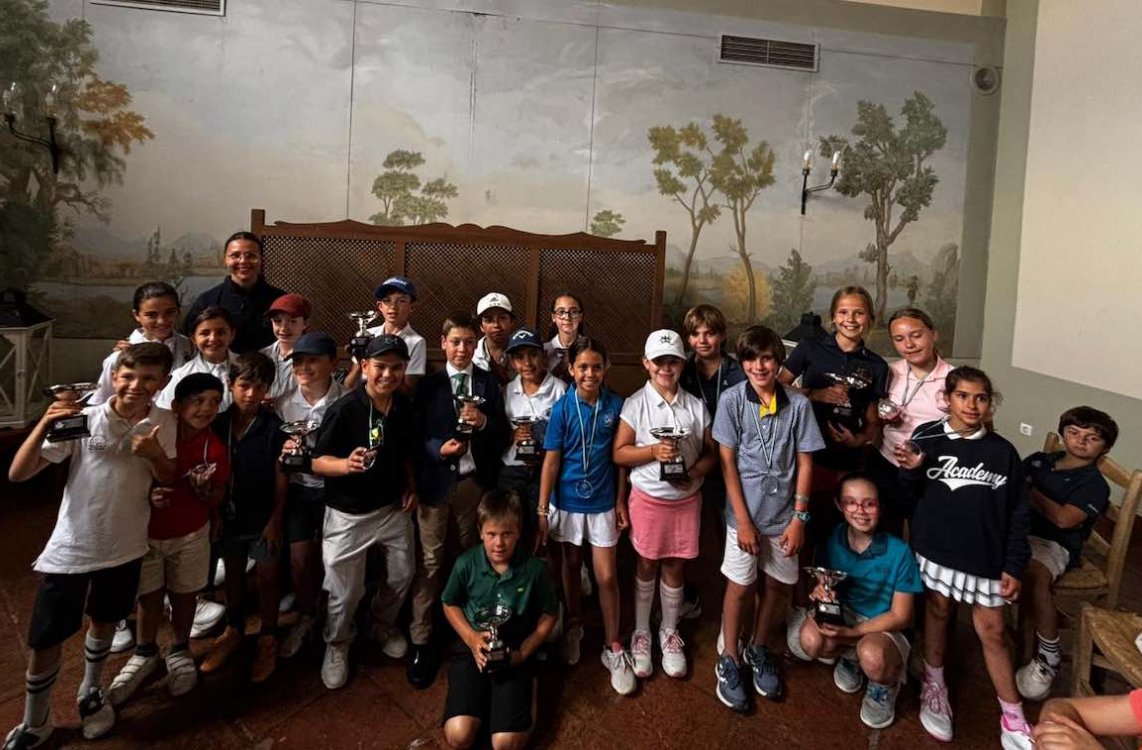 Manuela Araújo brilla con luz propia en el Pequecircuito de Sherry Golf Manuela Araújo brilla con luz propia en el Pequecircuito de Sherry Golf