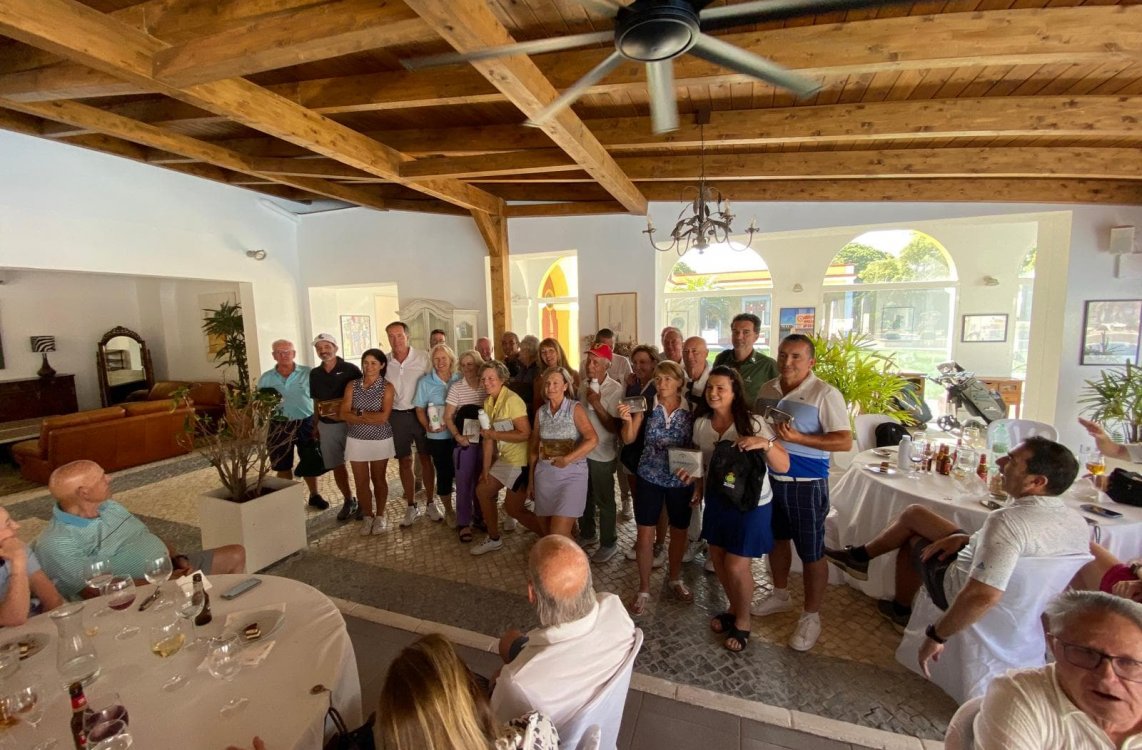 Más de 100 golfistas dejan su sello en el Torneo Senior Campo de Gibraltar Más de 100 golfistas dejan su sello en el Torneo Senior Campo de Gibraltar