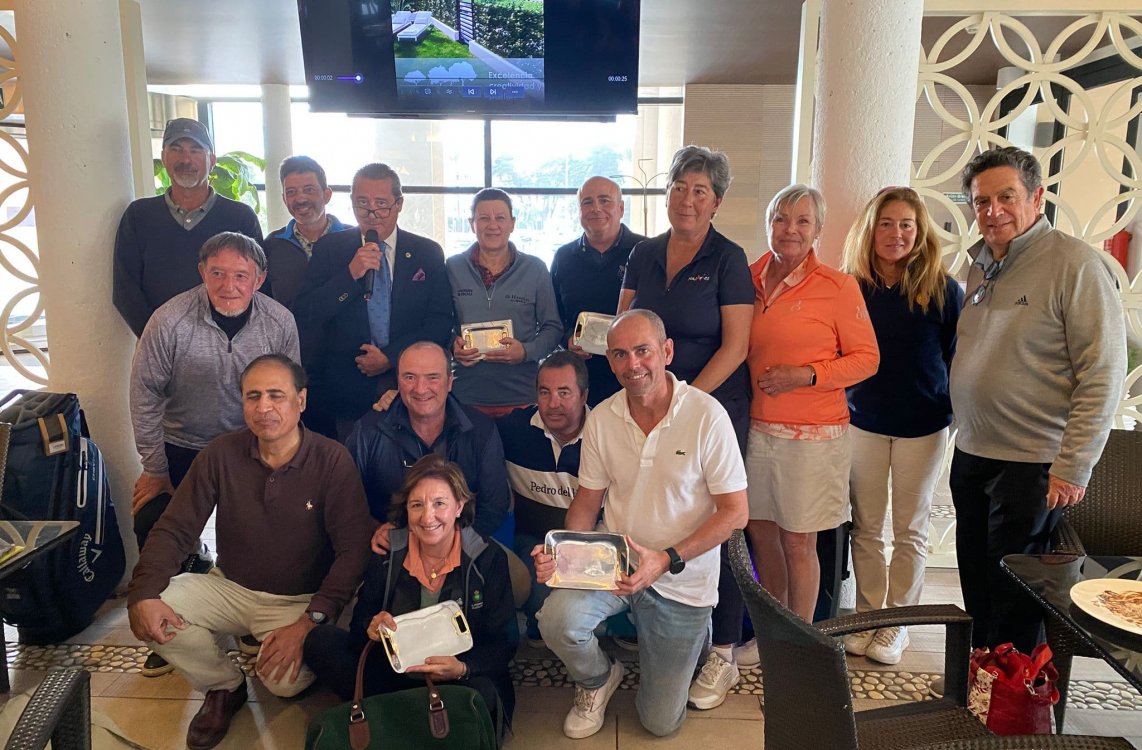 Almerimar y Playa Serena disfrutan de un apasionante torneo para seniors