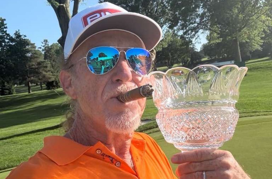 Miguel Ángel Jiménez conquista el Kaulig Companies Championship a los 61 años en un emocionante desempate Miguel Ángel Jiménez conquista el Kaulig Companies Championship a los 61 años en un emocionante desempate