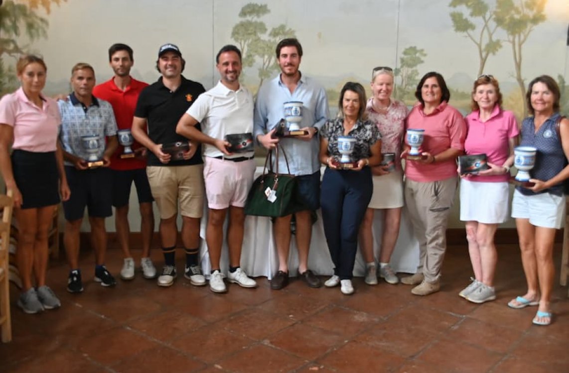 Antonio Cruz-Conde y Minna Kaarnalahti se imponen en el Mid Amateur de Sherry Golf Jerez