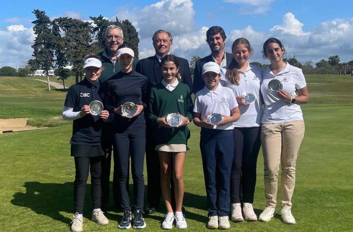 Alba Camacho y Sofía Gamilla brillan en el Puntuable Zonal Nacional femenino de Villa Nueva Golf Resort